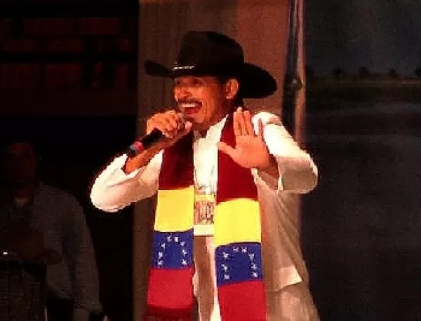 Henry Carrillo Guarico ganador voz masculina.
